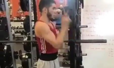 Шарибаев продолжает подготовку к октябрьскому бою в США