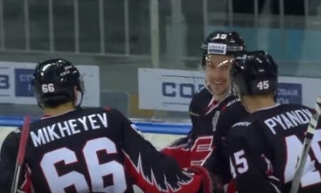Шайба воспитанника «Торпедо» помогла «Авангарду» одержать разгромную победу в КХЛ