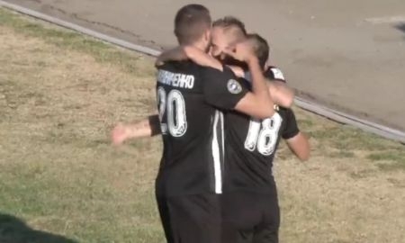 «Шахтер» в компенсированное время вырвал победу в Уральске