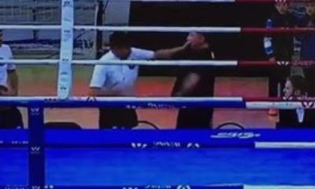 Видео драки между рефери и тренером по боксу набирает просмотры в Сети