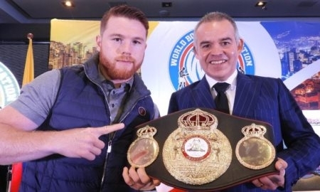 Соперник Головкина «Канело» посетил презентацию Конвенции WBA в Колумбии