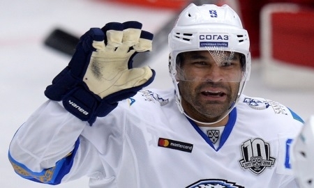 Доус — лучший нападающий месяца в КХЛ