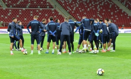 Фоторепортаж с тренировки сборной Казахстана в Варшаве