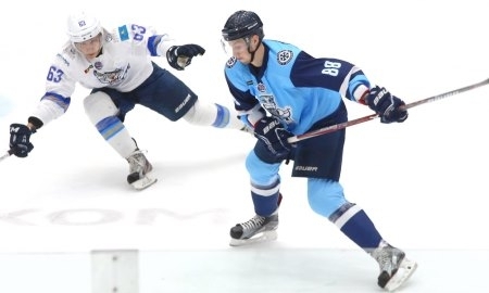 Фоторепортаж с матча МХЛ «Сибирские Снайперы» — «Снежные Барсы» 2:0