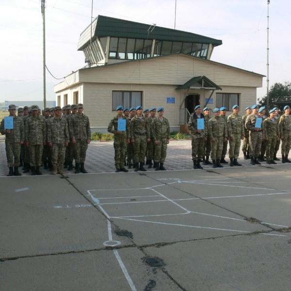 В Вооруженных силах Казахстана проходит чемпионат по парашютному многоборью