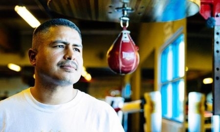 Роберт Гарсия оценил защиту Альвареса в поединке с Головкиным