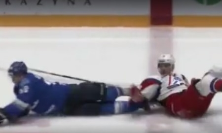 Силовой прием Гуркова в матче «Барыс» — «Локомотив» вошел в ТОП-10 лучших силовых приемов недели КХЛ