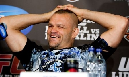 Экс-чемпион UFC прокомментировал судейство боя Головкин — Альварес