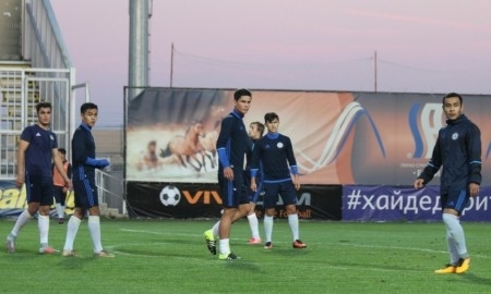Молодежные сборные Болгарии и Казахстана играют вничью после первого тайма