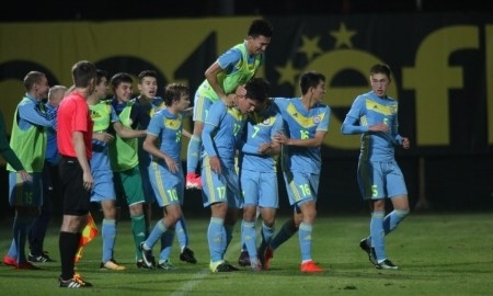 Молодежная сборная Казахстана провела восстановительную тренировку в Астане