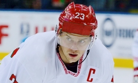 Нападающий «Авангарда» рассказал, как нужно играть против «Барыса»