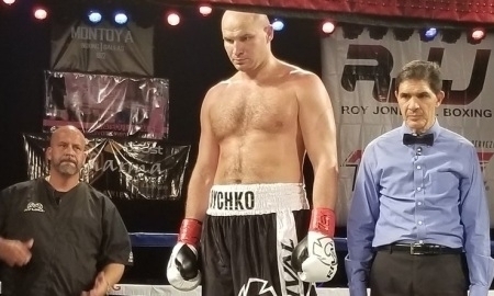 Стали известны дата следующего боя Ивана Дычко в профи и его соперник