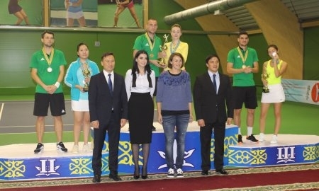 Состоялся теннисный шоу-турнир «Восьмерка-микст» с участием игроков «Атырау»