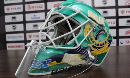 Вратарь «Торпедо» представил новый шлем