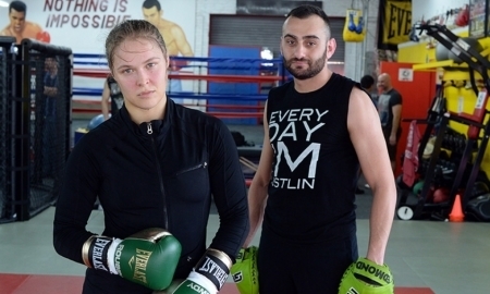 «GGG может боксировать еще лучше». Тренер Роузи назвал фаворита реванша Головкин — Альварес