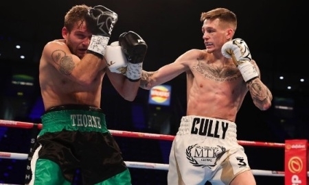 Зрители вечера бокса Жакиянов — Барнетт увидели нокаут в первом же бою