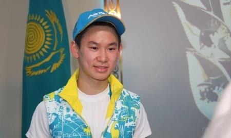 Тен вернулся на лед под песню в исполнении Кудайбергена