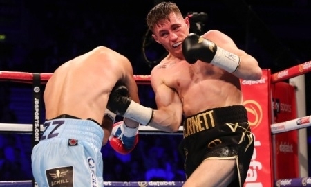 Каковы судейские записки проигранного Жакияновым боя Барнетту