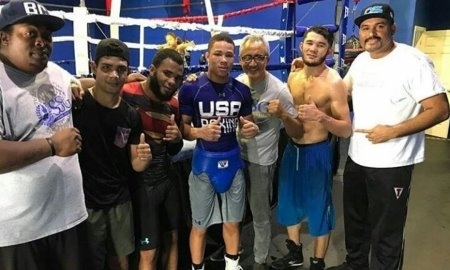 Шарибаев продолжает подготовку к бою в США