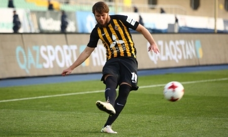 Станислав Лунин появился на поле спустя год