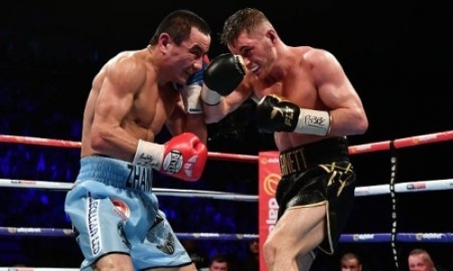 СМИ выставили оценки Жакиянову и Барнетту по итогам боя