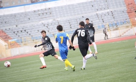 Фоторепортаж с матча Первой лиги «Шахтер-Булат» — «Каспий» 1:0