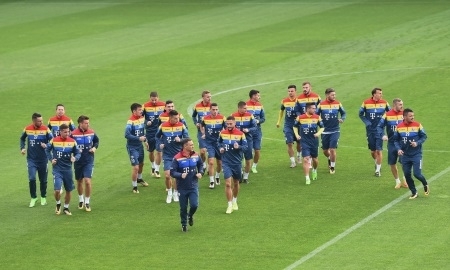 Фоторепортаж с тренировки сборной Румынии перед матчем с Казахстаном