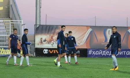 Фоторепортаж с тренировки молодежной сборной Казахстана в Болгарии