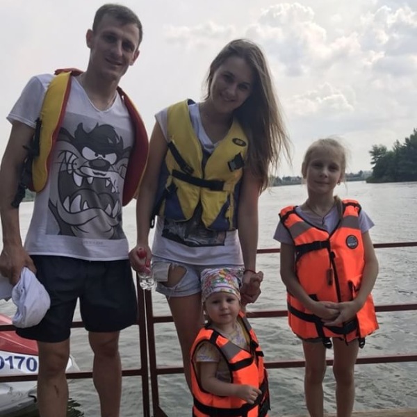 Кира Шестакова: «Единственное, что остается непривычным в Казахстане — непрофессионализм и нежелание работать, встречающиеся во многих сферах обслуживания»