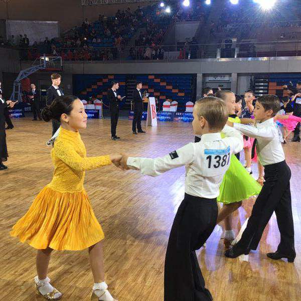 Юная казахстанка заняла первое место на чемпионате Азии по спортивно-бальным танцам