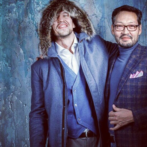 Акбербаев провел фотосессию для журнала Esquire