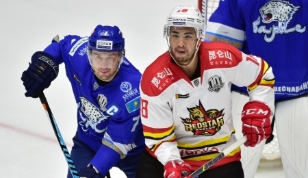 Фоторепортаж с матча КХЛ «Барыс» — «Куньлунь РС» 4:3 ОТ