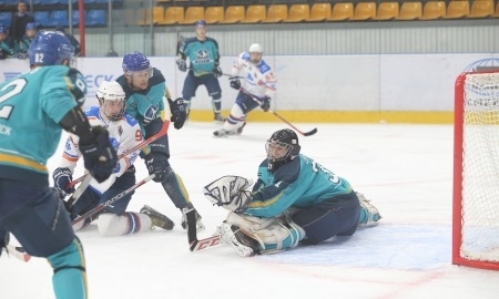 Фоторепортаж с матча МХЛ «Алтай» — «Ладья» 2:3