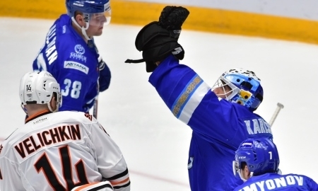 Фоторепортаж с матча КХЛ «Барыс» — «Амур» 1:3