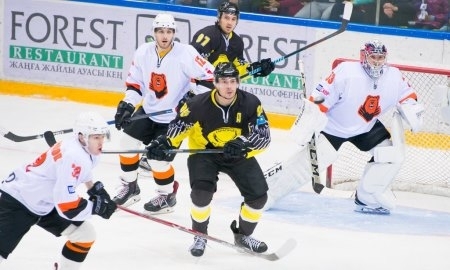 Фоторепортаж с матча ВХЛ «Сарыарка» — «Молот-Прикамье» 5:0