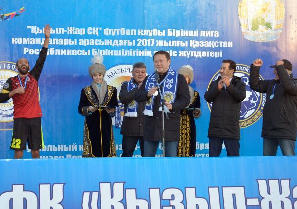 «Кызыл-Жар СК» наградили серебряными медалями Первой лиги