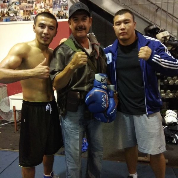 Мусадилов продолжает подготовку к дебютному бою на профи-ринге в США