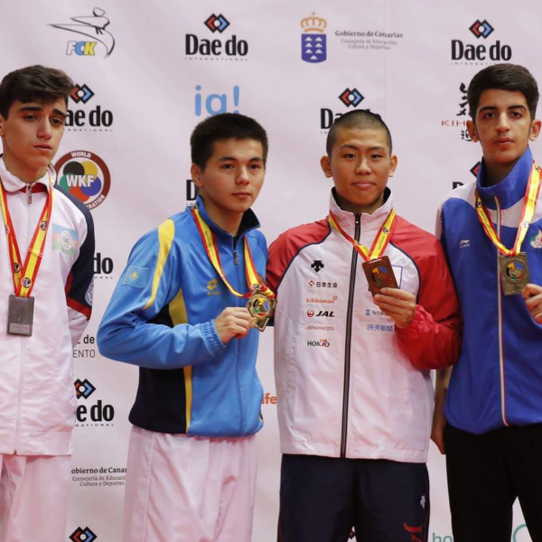 Казахстанские каратисты завоевали три медали на чемпионате мира среди юниров и кадетов на Канарах