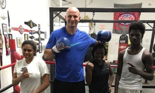 «Следующий чемпион в тяжелом весе». Дычко тренируется в известном зале во Флориде