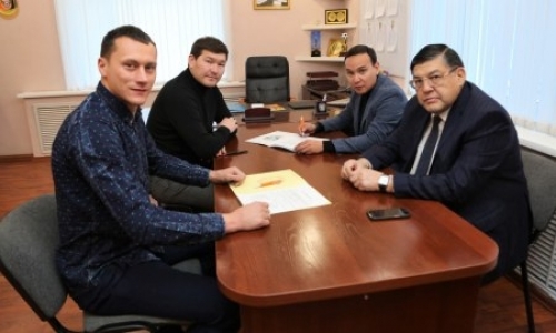 «Шахтер» продлил контракт с основным вратарем