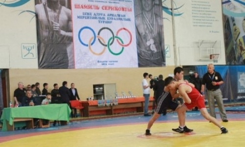 В Алматы пройдет международный турнир по греко-римской борьбе среди юниоров