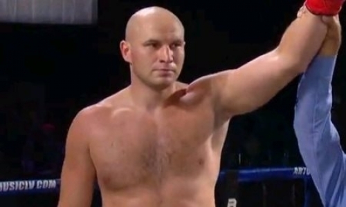 Стали известны дата и место следующего боя Ивана Дычко