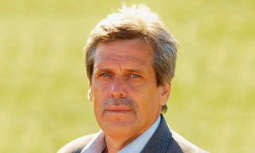 Экс-футболист казахстанских клубов умер во время матча