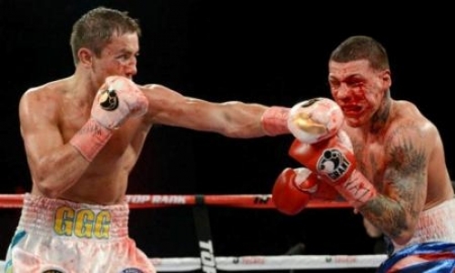 Головкин встретил на борту самолета избитого им соперника