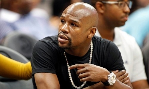 «Тогда никто не скажет, что он от кого-то убегал». Мэйвезеру вновь предложили подраться с Головкиным