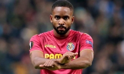 Празднуя голы в ворота «Астаны», нападающий «Вильярреала» напомнил о проблеме современного рабства