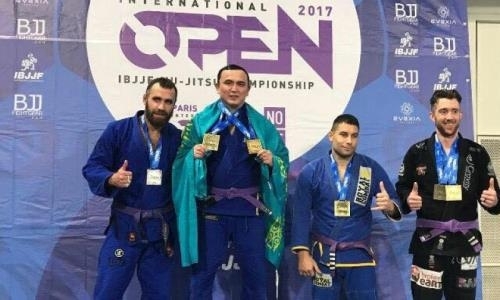 Казахстанец стал абсолютным чемпионом по джиу-джитсу на турнире в Париже