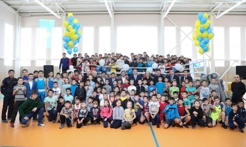 КФБ подарила комплексу имени Головкина олимпийский ринг 