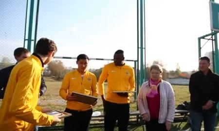 Видео с посещения игроками «Кайрата» школы-интерната для детей с нарушениями речи