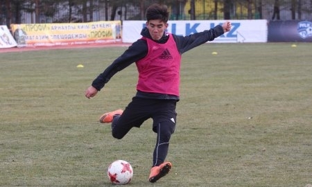 Фоторепортаж с тренировки «Атырау» в Костанае